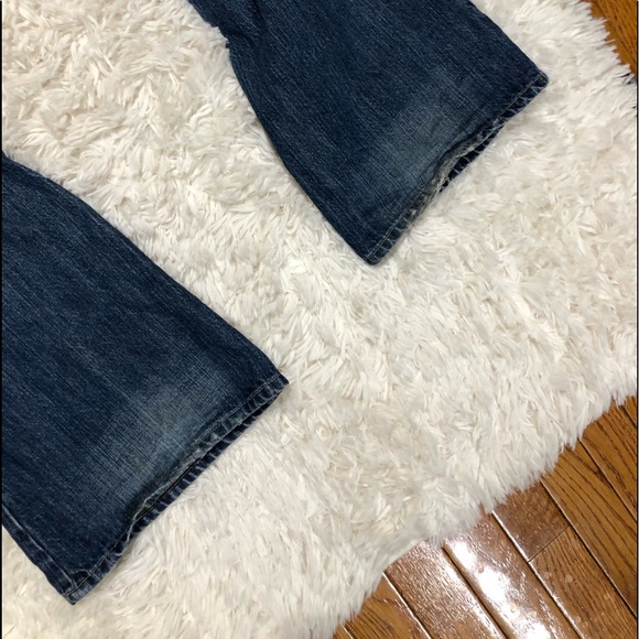 Abercrombie & Fitch factory distressed jeans 6 soo cute! Fit like a glove on you - Picture 5 of 15